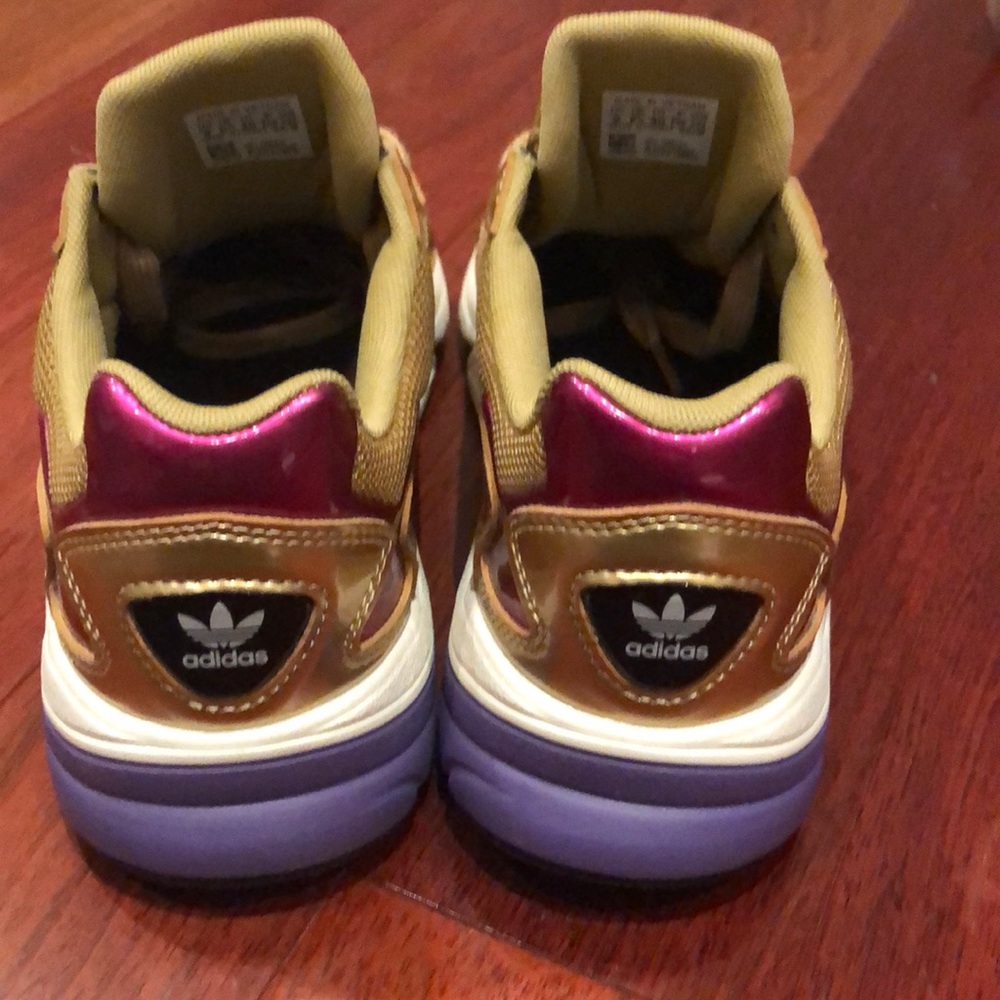 Limited Edition Gold Adidas - Picture 3 of 6